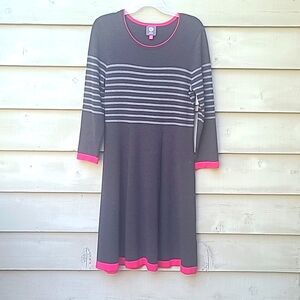 VINCE CAMUTO Sweater Dress Long Sleeve Gray with Pink Trim Size Medium